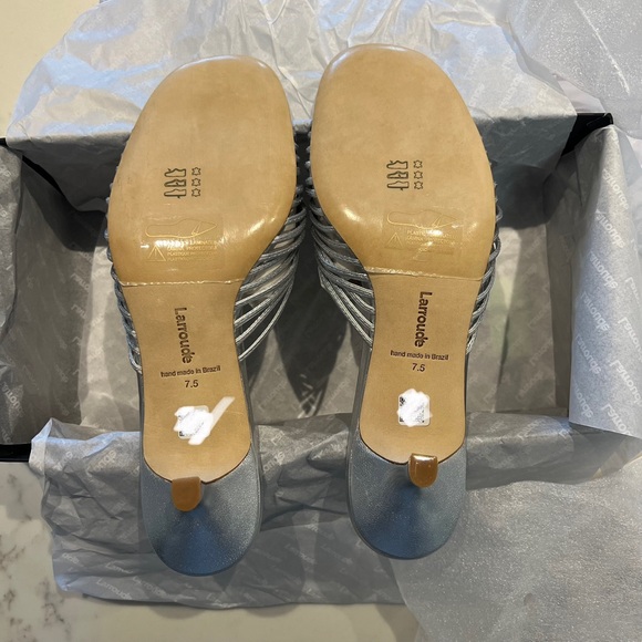 BNWT Larroude Valerie Knot Mules Sandals Silver 7.5  - in box - Picture 3 of 10